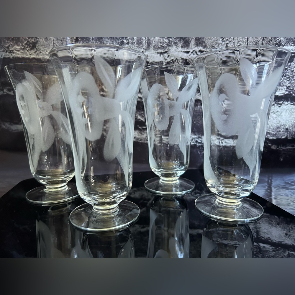 Set of 4 Mid- Century Etched Footed Floral Ice Tea/Water Glasses
